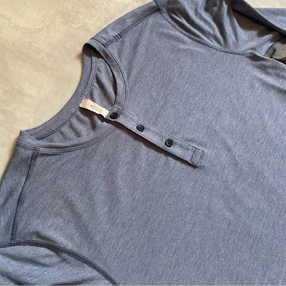 Lululemon Men's Heather Blue Henley Shirt - Lightweight Long Sleeve